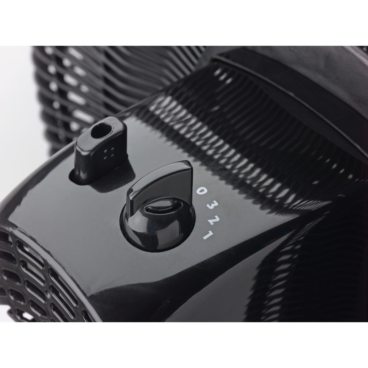 16" Oscillating Pedestal Fan with Adjustable Height and Tilt-Back Head, Black D8153