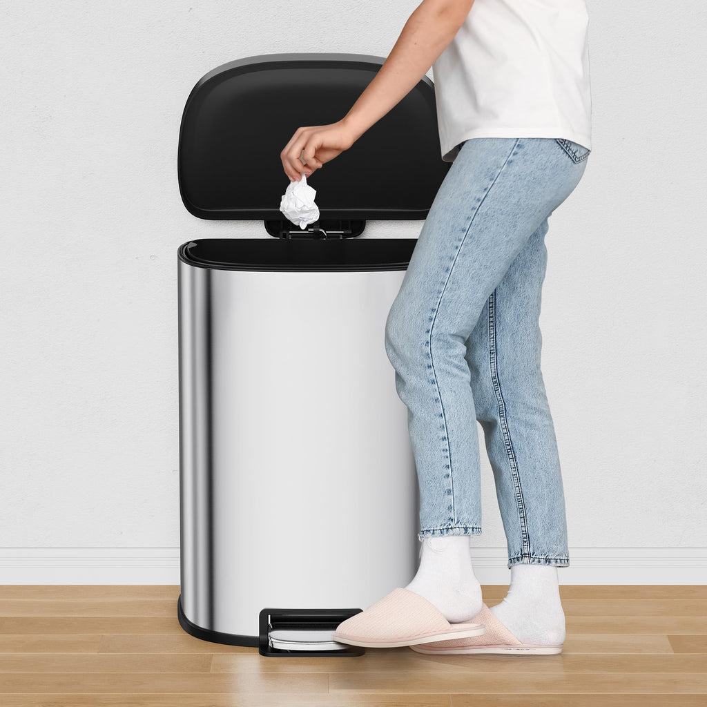 50L Stainless Steel Step-On Trash Can M767207
